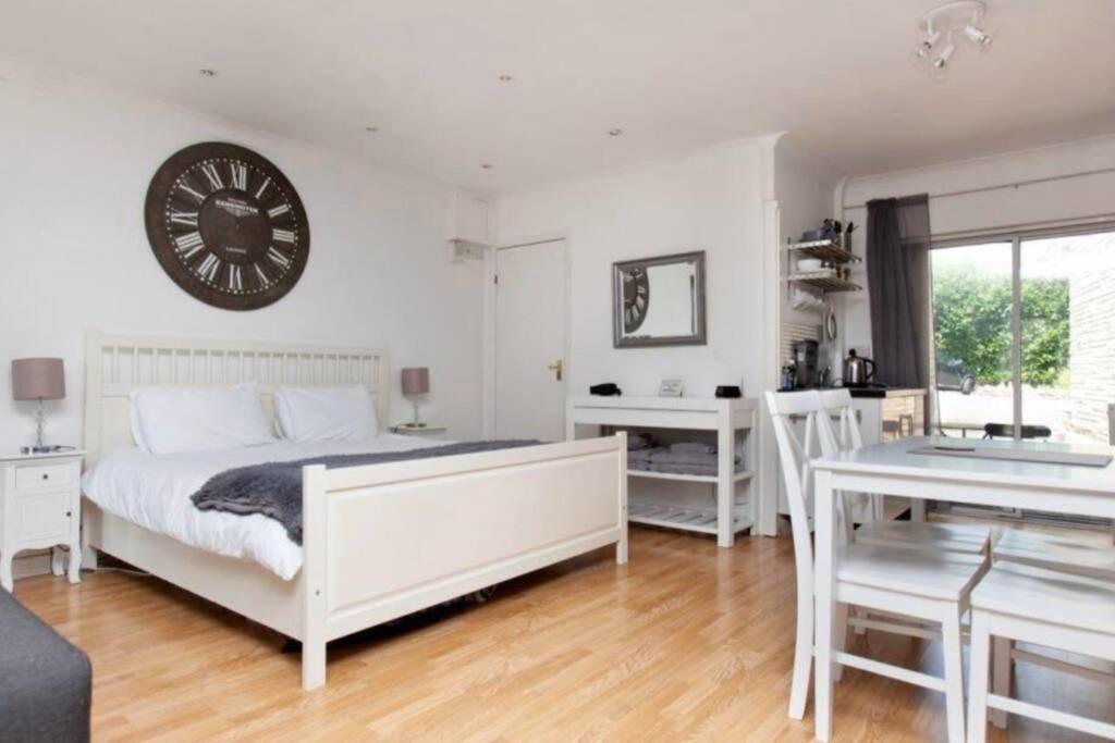 Self-Contained Apartment Corsham Zewnętrze zdjęcie